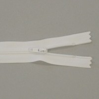 White 56cm (22in) zip