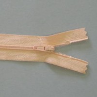 Apricot 56cm (22in) zip 