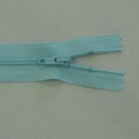 Aqua 56cm (22in) zip