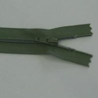 Olive green 56cm (22in) zip